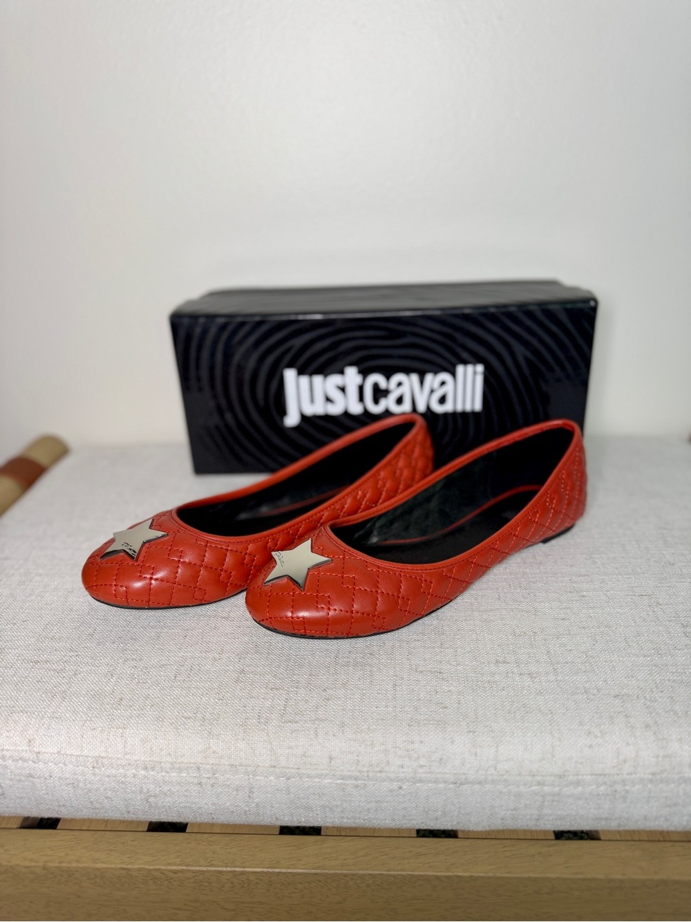 NIB Just Cavalli Red Quilted Leather Ballet Flats Silver Star Size 39 EU